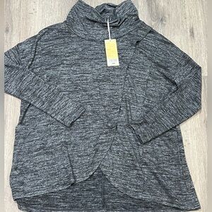 NWT Aryeh Small Pullover Maternity Slit Breastfeeding Sweater Top Poncho Cape